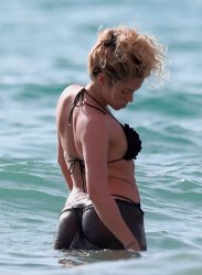 Shakira bikini Meme Template