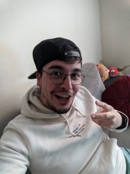 Max le sac Meme Template