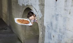 sewer pizza  girl Meme Template