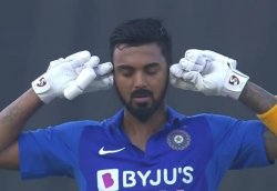 KL Rahul Lucknow Supergiants Meme Template