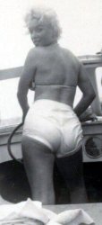 Marilyn Monroe ass Meme Template