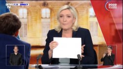 Marine tweet débat Meme Template