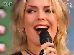 Kim Wilde singing Meme Template