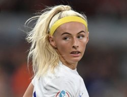 Lionesses England beat Germany in euro 2022 2-1 Meme Template