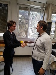 toto menaçant et tata effrayée Meme Template