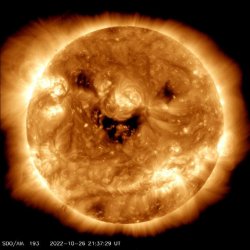 Smiling sun Meme Template