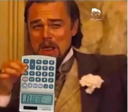 Leonardo Di Caprio jugando con calculadora Fondo verde #74928 Meme Template