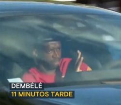 Dembele 11 minutos tarde Meme Template