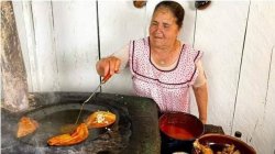 Señora ya están mis enchiladas Meme Template