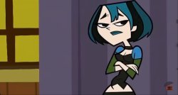Gwen Tum Meme Template