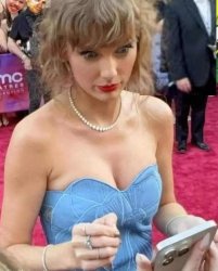 TAYLOR SWIFT shocked at a meme Meme Template