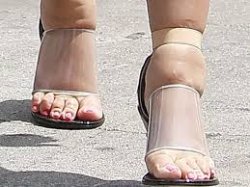 Cankles Meme Template