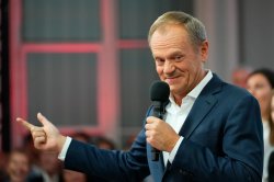 Donald Tusk Meme Template