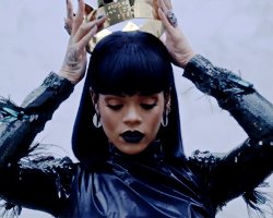 Rihanna crown Meme Template