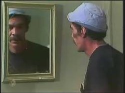 Chavo del ocho don Ramón reflejo Meme Template