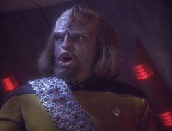 Worf singing Meme Template