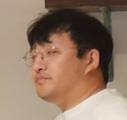 Korean side eye Meme Template