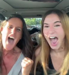 Sidney and Mom Screaming Meme Template