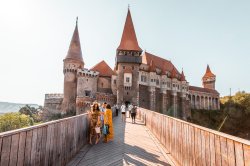 Castelul Corvinilor, Hunedoara Meme Template