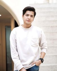 Rendi Jhon, Suami Glenca Chysara Meme Template