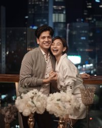 Rendi Jhon dan Glenca Chysara Meme Template