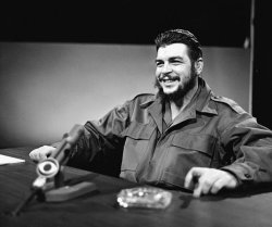 Che Guevera smiling laughing JPP Legion Legina Meme Template