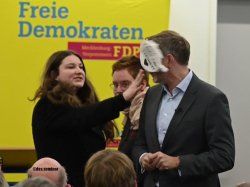 Christian Lindner Torte Meme Template