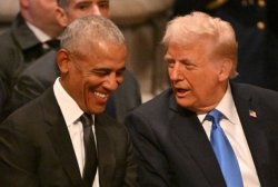 Trump makes Obama laugh Meme Template