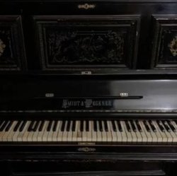 Piano. Meme Template