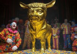 Donald Trump Golden Calf clowns President Republicans Meme Template