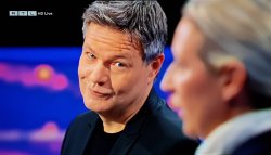 Robert Habeck looks at Alice Weidel Meme Template