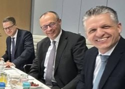 Kompetenz statt Geschlecht bitch Meme Template