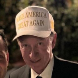 Wayne Gretzky MAGA hat Meme Template