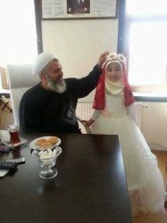 muslim husband and wife Meme Template