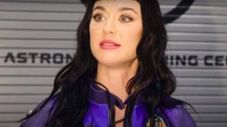 Katy Perry - Crazy Eyes - Astronaut Meme Template