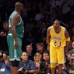 Kobe staring at shaq Meme Template