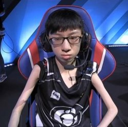 Average Esports player Meme Template