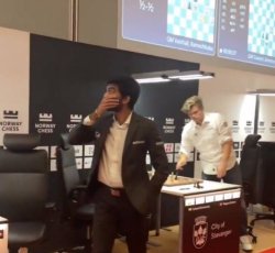 Magnus table slam Meme Template