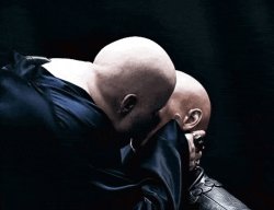 Baron Harkonnen and FaydRatha kissing gif Meme Template