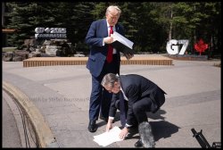 trump starmer Meme Template