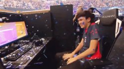 Esport winner standing victory celebration Meme Template