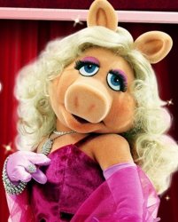Miss Piggy Meme Template