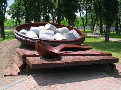 Monument to the halushtsi Meme Template