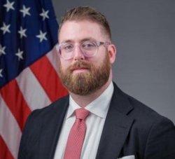 face behind the white house twitter account Meme Template