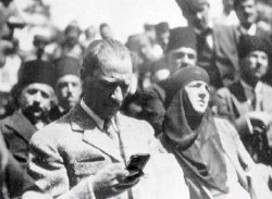 atatürk phone Meme Template