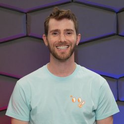Linus new braces Meme Template