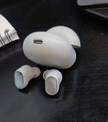 ear buds Meme Template