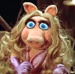 Miss Piggy scared / angry face Meme Template