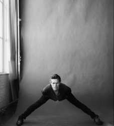 william dafoe splits Meme Template