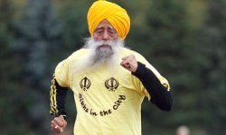 Fauja Singh Meme Template